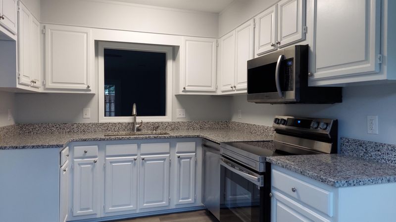 6813 Fairpoint Ct, Raleigh, NC 27613