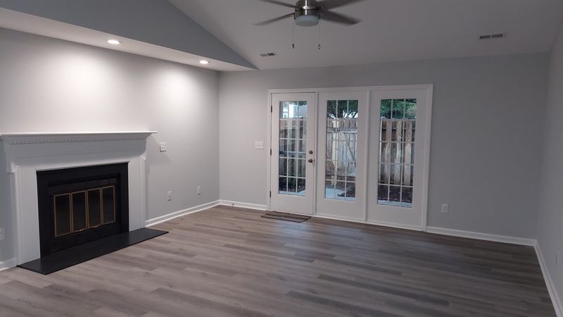 6813 Fairpoint Ct, Raleigh, NC 27613