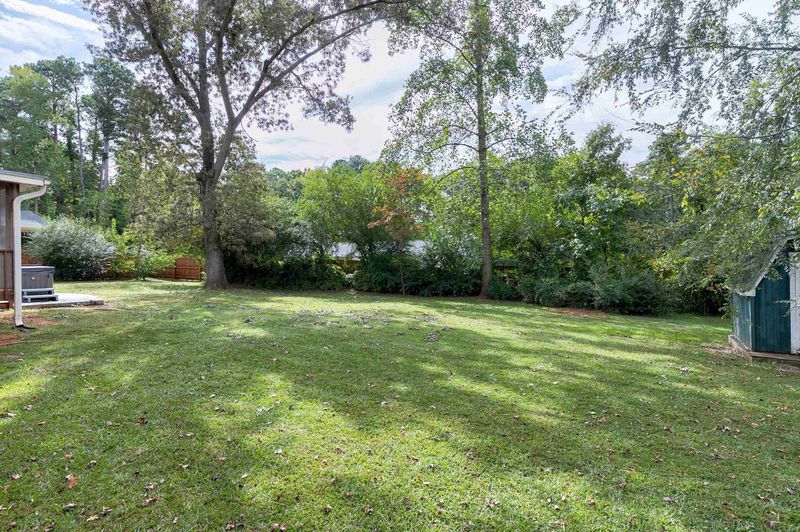 6813 Franklin Heights Rd, Cary, NC 27518