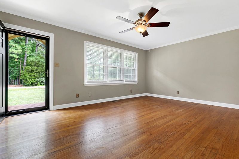 6813 Franklin Heights Rd, Cary, NC 27518