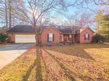 6813 Netherdale Dr, Fayetteville, NC 28314