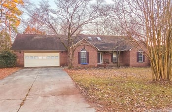 6813 Netherdale Dr, Fayetteville, NC 28314