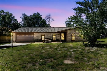 6813 Timbercroft Ln, Fayetteville, NC 28314