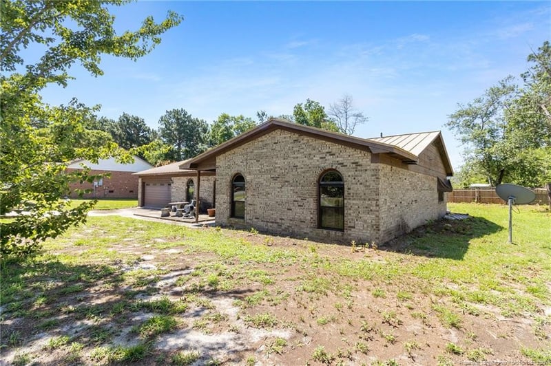 6813 Timbercroft Ln, Fayetteville, NC 28314