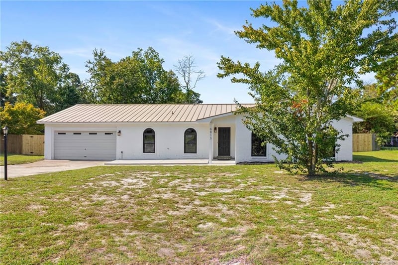 6813 Timbercroft Ln, Fayetteville, NC 28314