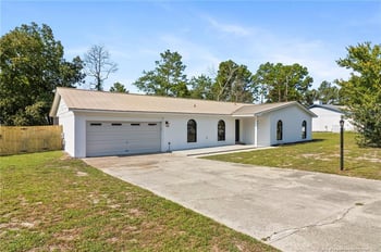6813 Timbercroft Ln, Fayetteville, NC 28314