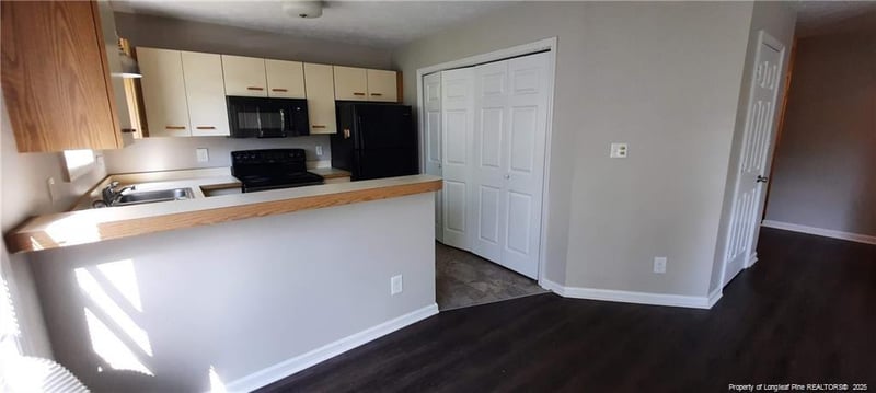 6813 Willowbrook Dr #9, Fayetteville, NC 28314