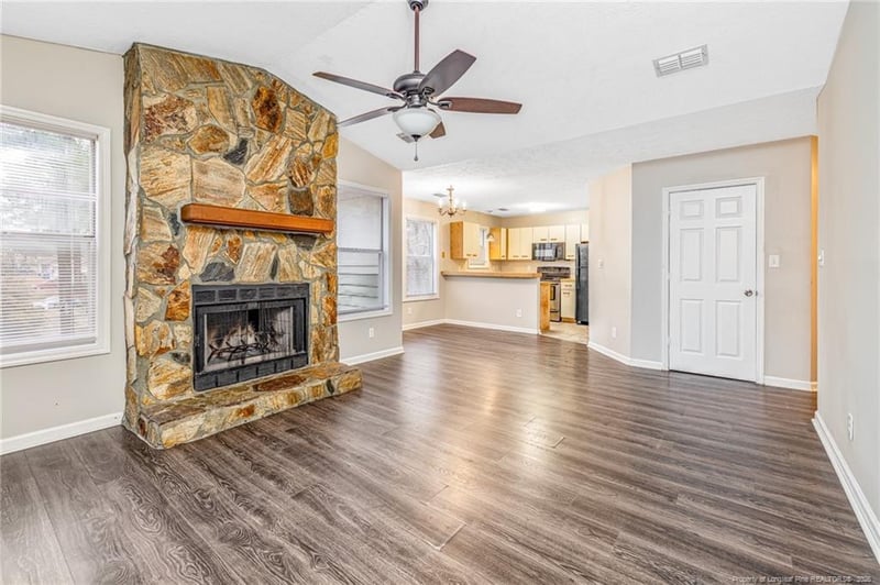 6813 Willowbrook Dr #9, Fayetteville, NC 28314