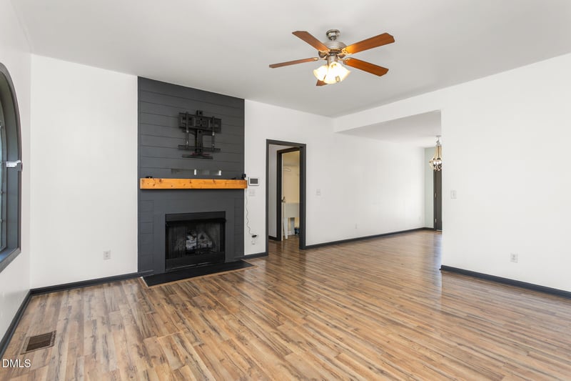 6814 Mcpherson Clay Rd, Liberty, NC 27298