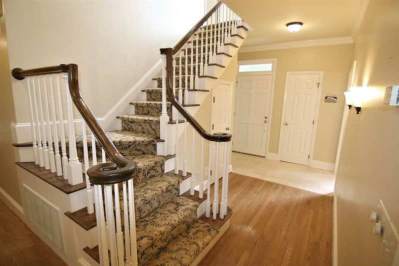6814 Tryon Rd, Cary, NC 27518