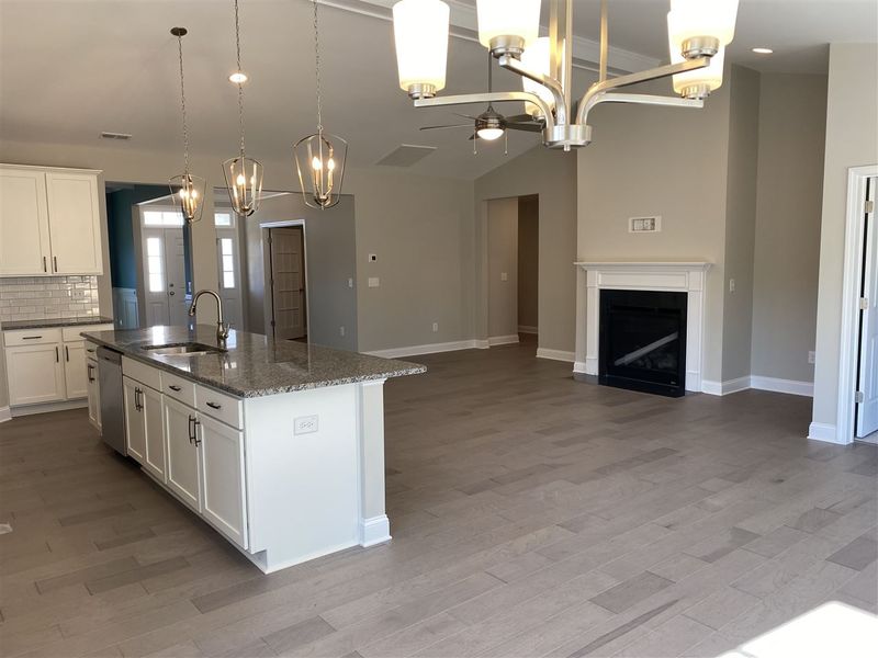 6817 Arlington Oaks Trl, Raleigh, NC 27603