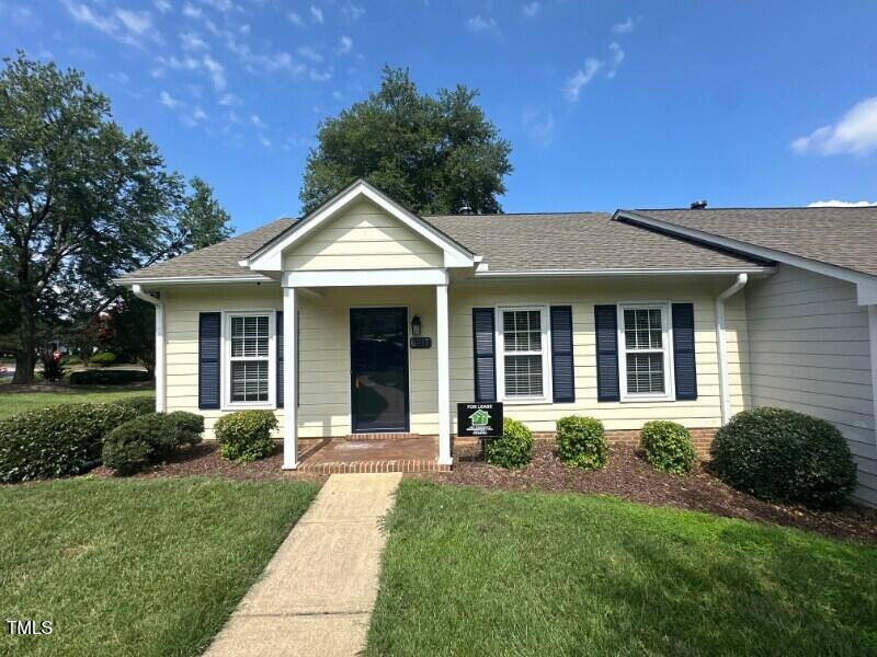 6817 Fairpoint Ct, Raleigh, NC 27613