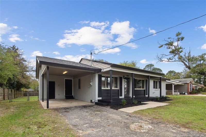 682 Montclair Rd, Fayetteville, NC 28314