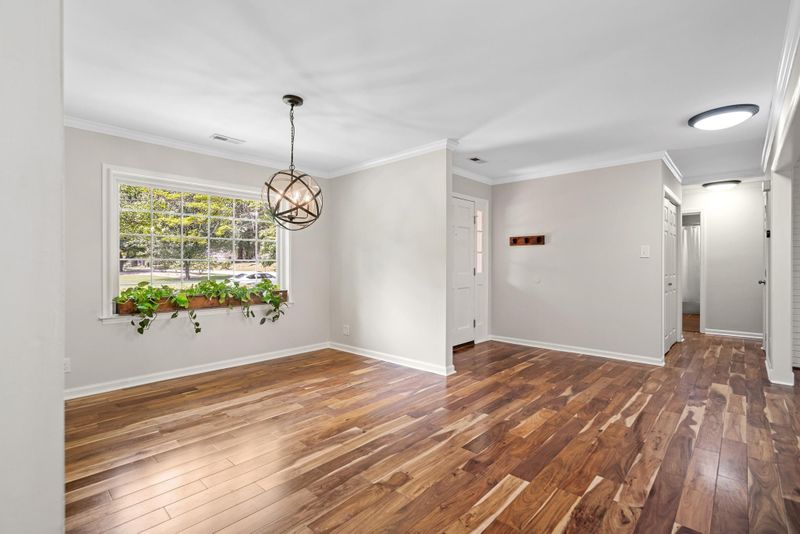 6820 Holly Dr, Raleigh, NC 27615