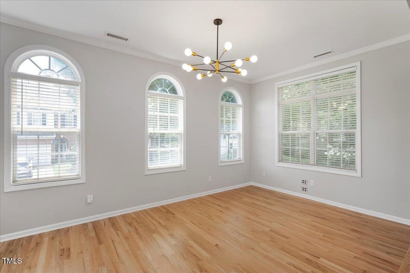 6821 Middleboro Dr, Raleigh, NC 27612