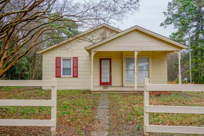 6821 Old Wake Forest Rd, Raleigh, NC 27616