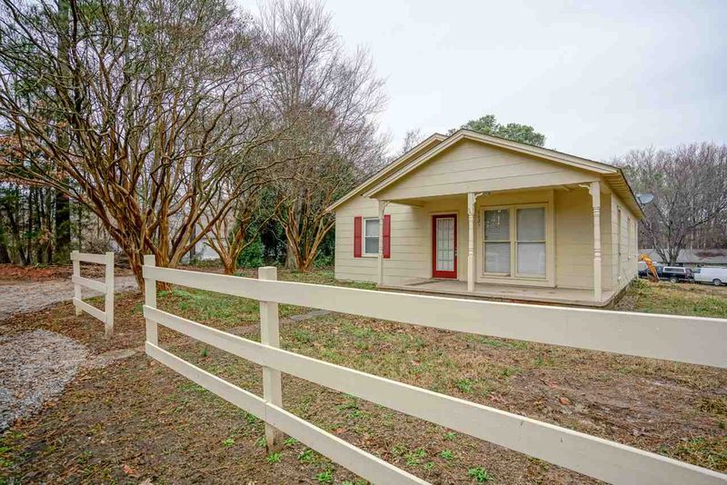 6821 Old Wake Forest Rd, Raleigh, NC 27616