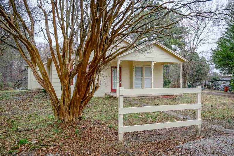 6821 Old Wake Forest Rd, Raleigh, NC 27616