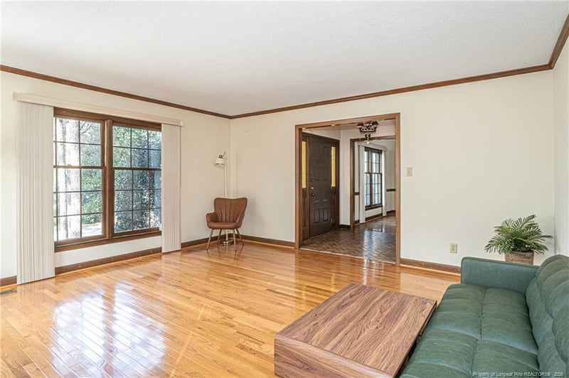 6821 Thames Dr, Fayetteville, NC 28306