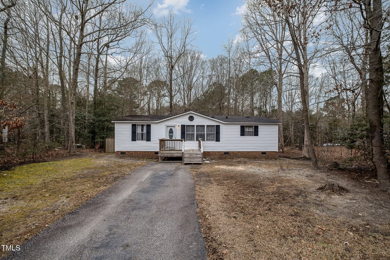 6821 Woodtrace Dr, Wendell, NC 27591