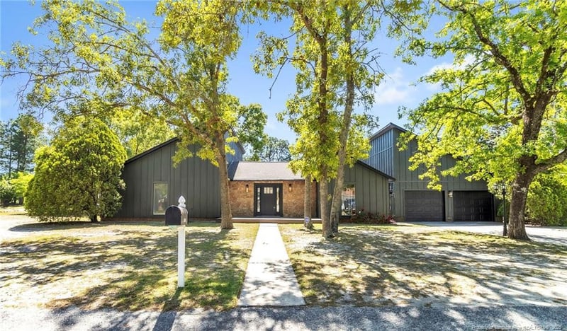 6823 Timbercroft Ln, Fayetteville, NC 28314
