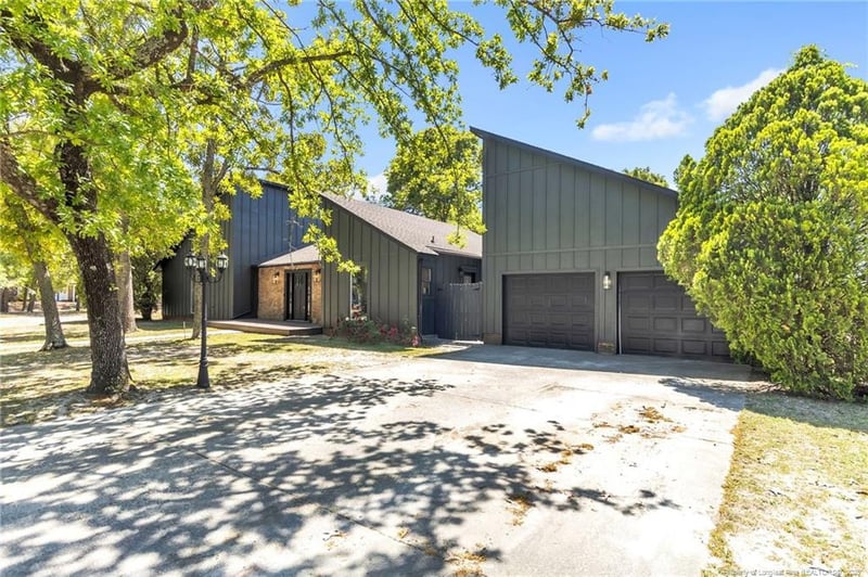 6823 Timbercroft Ln, Fayetteville, NC 28314