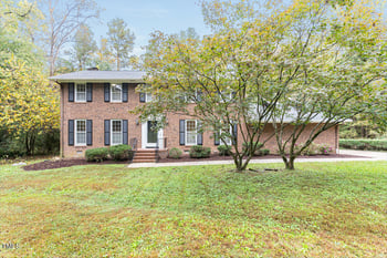 6824 Branton Dr, Cary, NC 27519