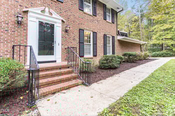 6824 Branton Dr, Cary, NC 27519