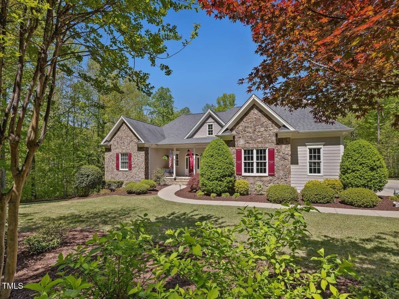 6824 Wood Forest Dr, Cary, NC 27519