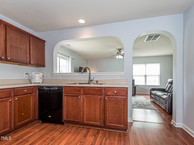 6827 Horseback Ln, Raleigh, NC 27610