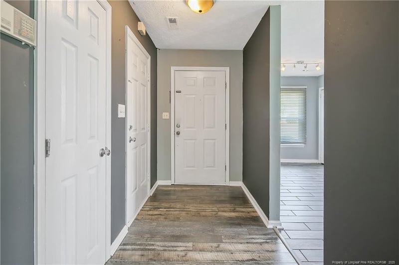 6828 Willow Ct, Fayetteville, NC 28314