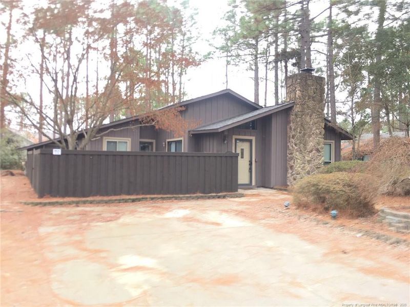 6829 S Staff Rd, Fayetteville, NC 28306