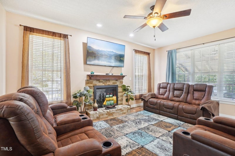 683 Castleberry Rd, Clayton, NC 27527