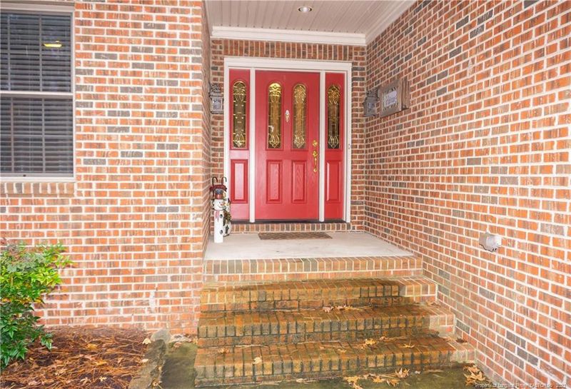 683 Chelsea Dr, Sanford, NC 27332