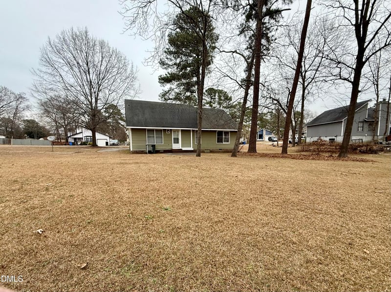 683 Dowfield Dr, Fayetteville, NC 28311