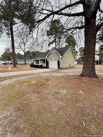 683 Dowfield Dr, Fayetteville, NC 28311