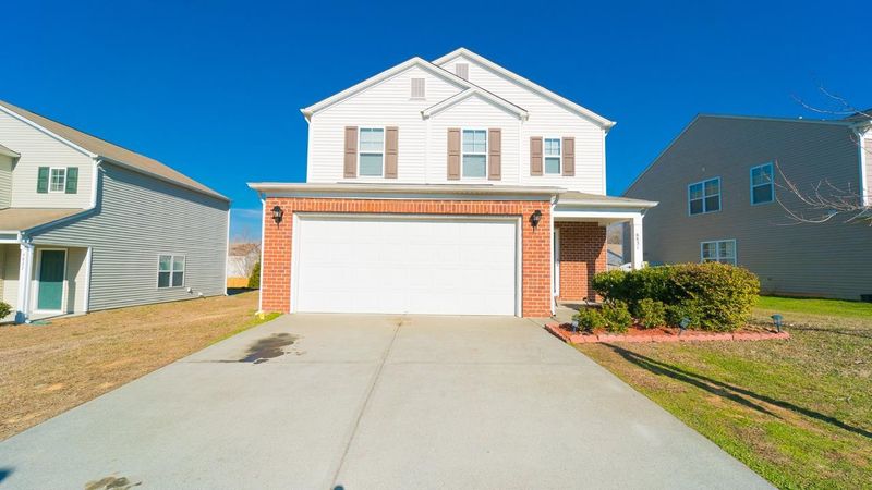 6831 Horseback Ln, Raleigh, NC 27610