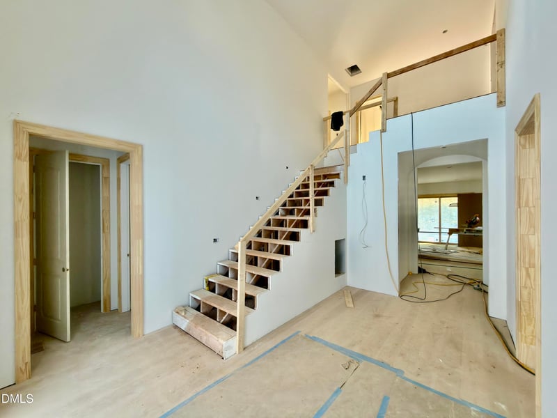 6832 Greystone Dr, Raleigh, NC 27615