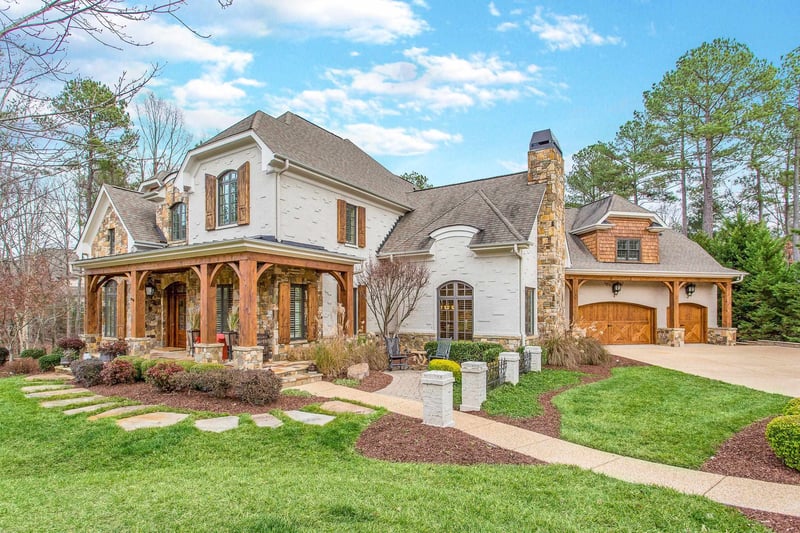 6833 Piershill Ln, Cary, NC 27519
