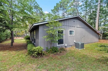 6833 Staff Rd, Fayetteville, NC 28306