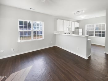 6836 Lakinsville Ln, Raleigh, NC 27610