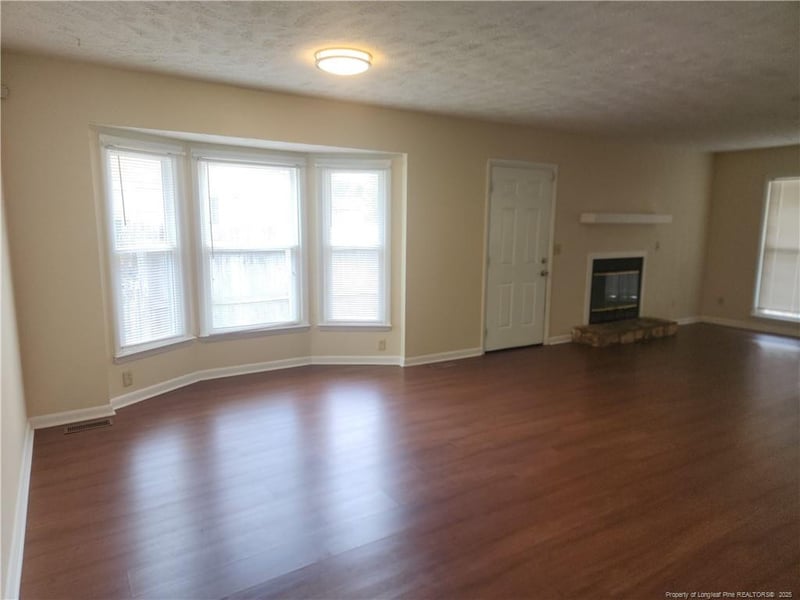 6837 Marlowe Dr, Fayetteville, NC 28314