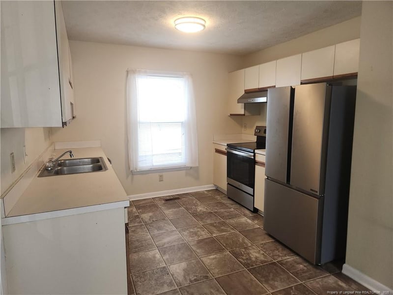 6837 Marlowe Dr, Fayetteville, NC 28314