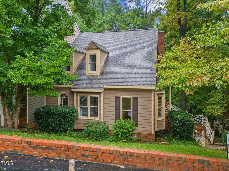 6838 Gloucester Rd, Raleigh, NC 27612