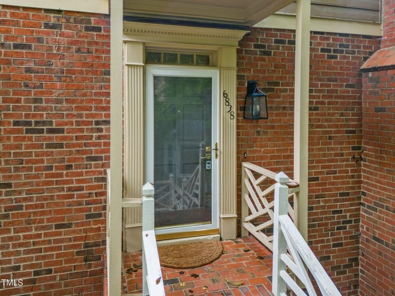6838 Gloucester Rd, Raleigh, NC 27612