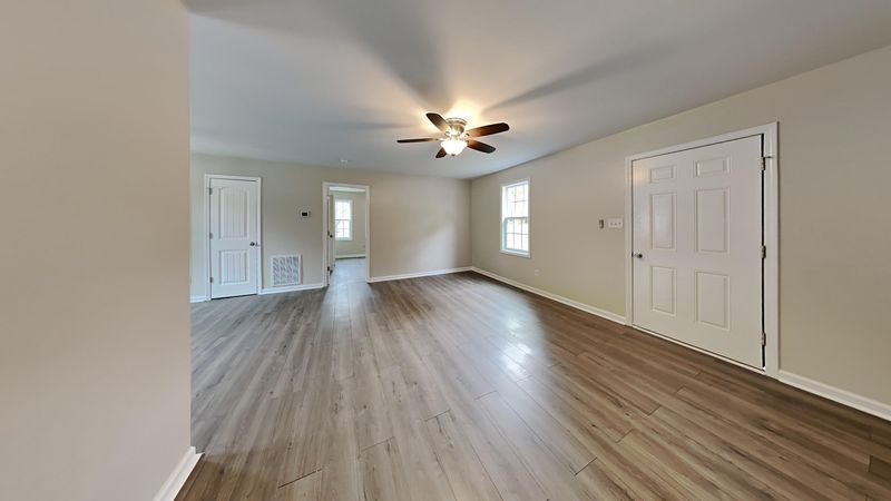 684 Allen Rd, Clayton, NC 27520