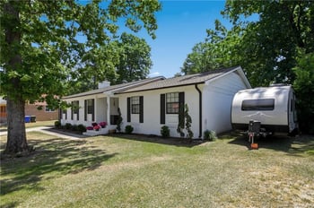 6841 Brasswood Dr, Fayetteville, NC 28314