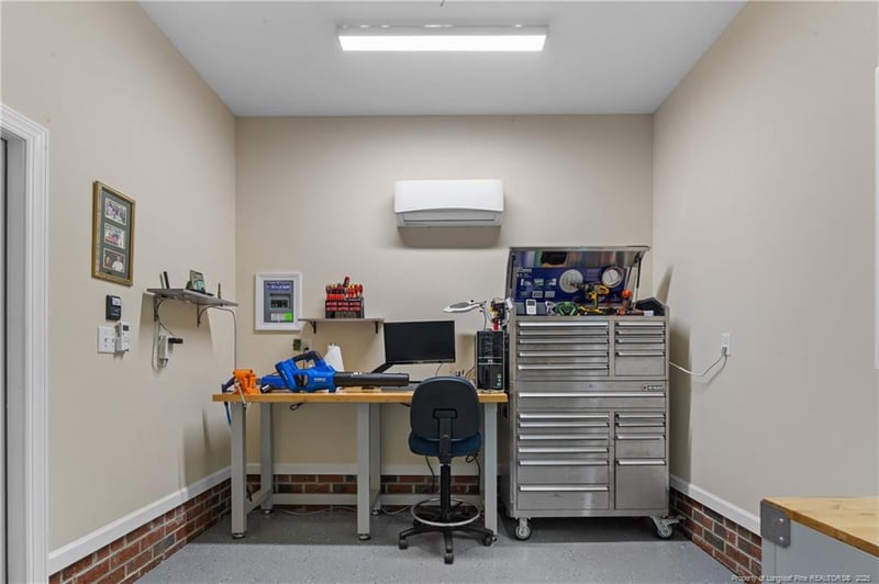 6841 Munford Dr, Fayetteville, NC 28306