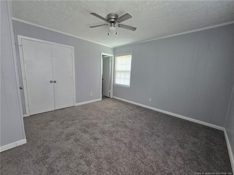 6841 Radial Dr, Fayetteville, NC 28311