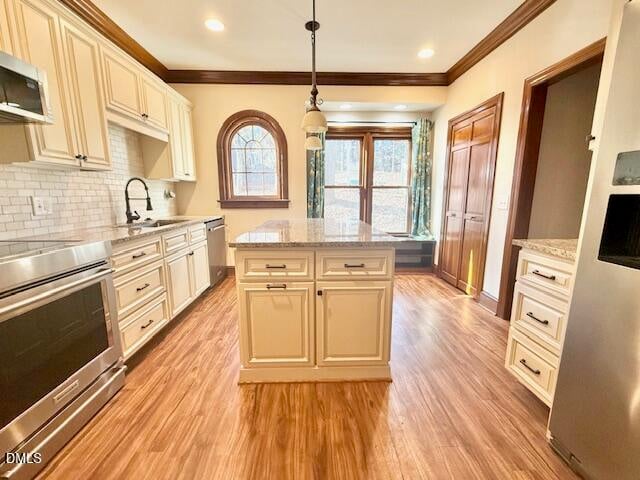 6844 Gloucester Rd, Raleigh, NC 27612